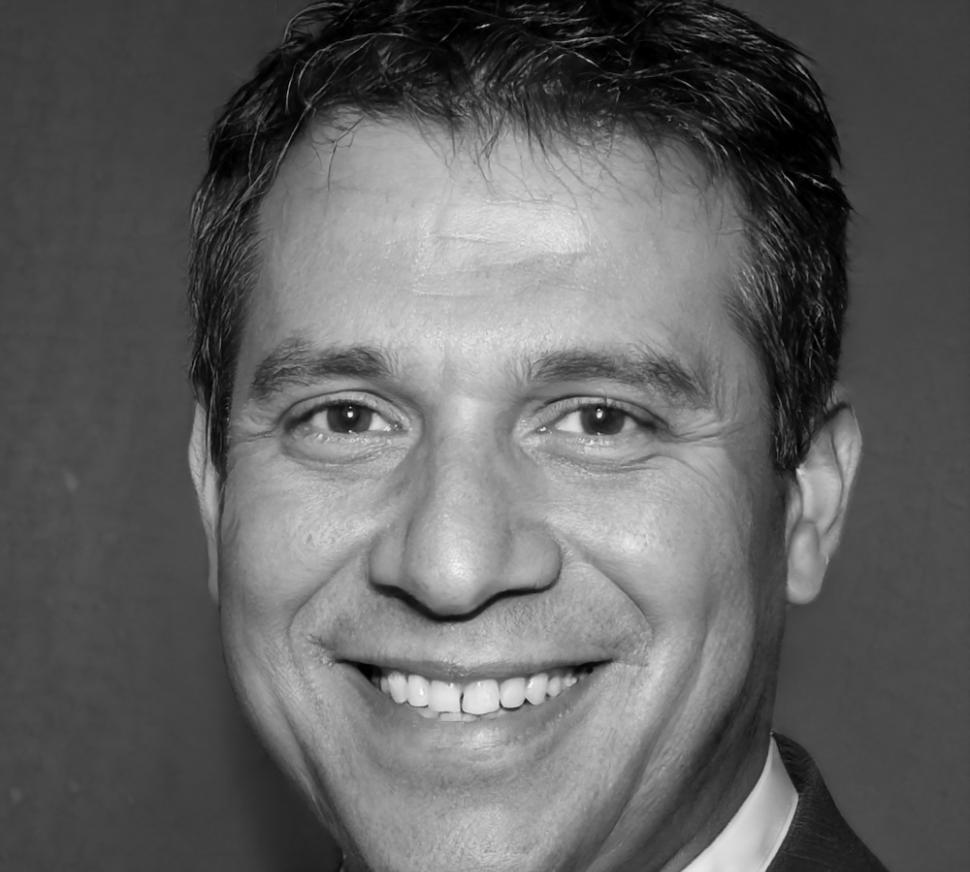 Instructor Ramón Vega
